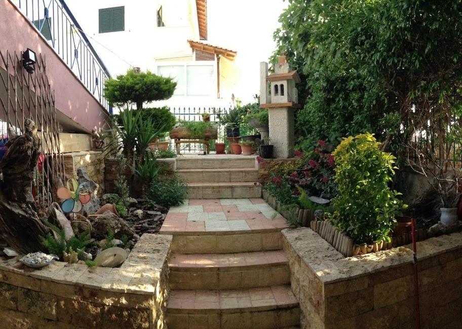 ניאה מיכאניונה Roses Apartments מראה חיצוני תמונה