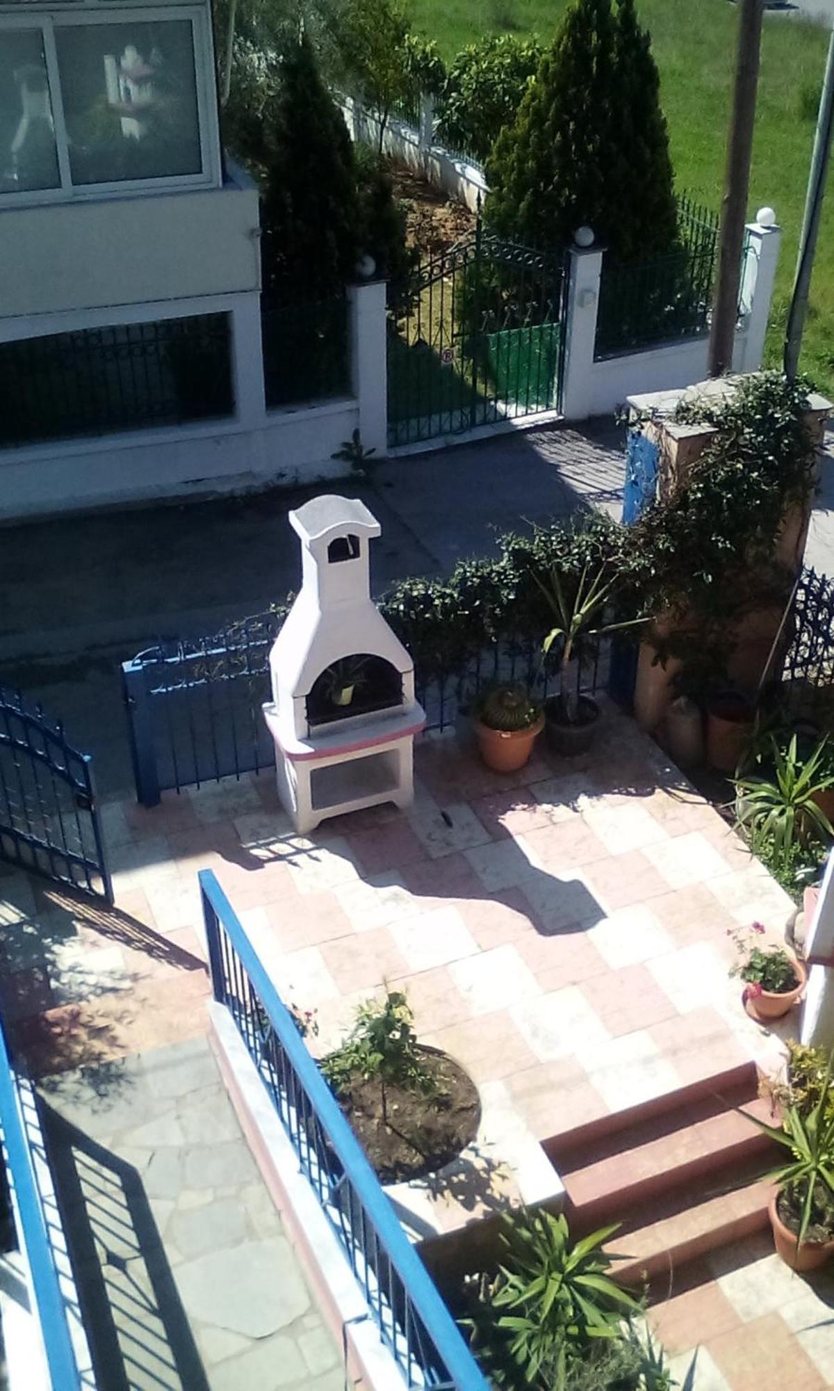 ניאה מיכאניונה Roses Apartments מראה חיצוני תמונה