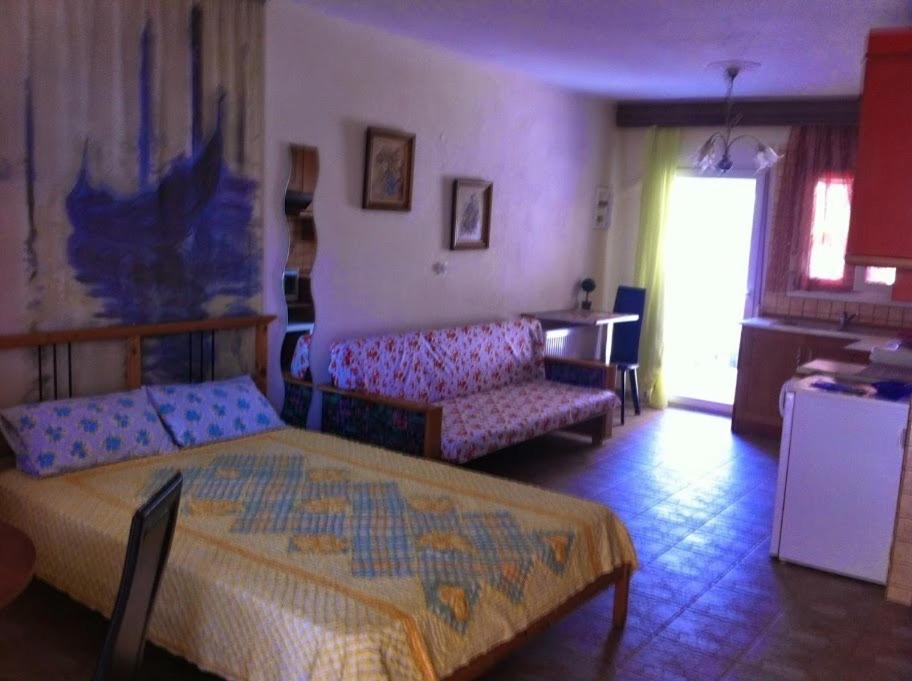 ניאה מיכאניונה Roses Apartments מראה חיצוני תמונה