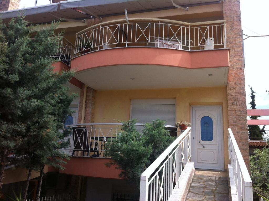 ניאה מיכאניונה Roses Apartments מראה חיצוני תמונה